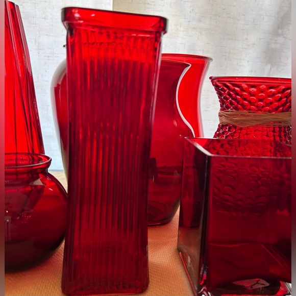 Ruby Red Square Vase. 8.75” - Picture 12 of 16